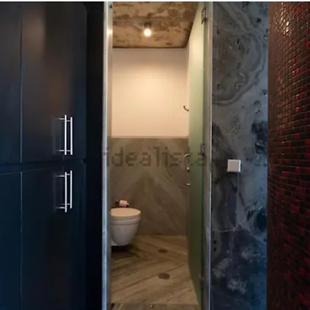 Stunning With Pool Apartamento
